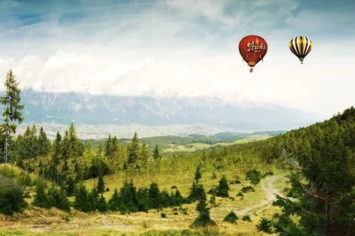 FOTOFRONTERA: Paisaje con globos en el cielo - Balloons in the sky