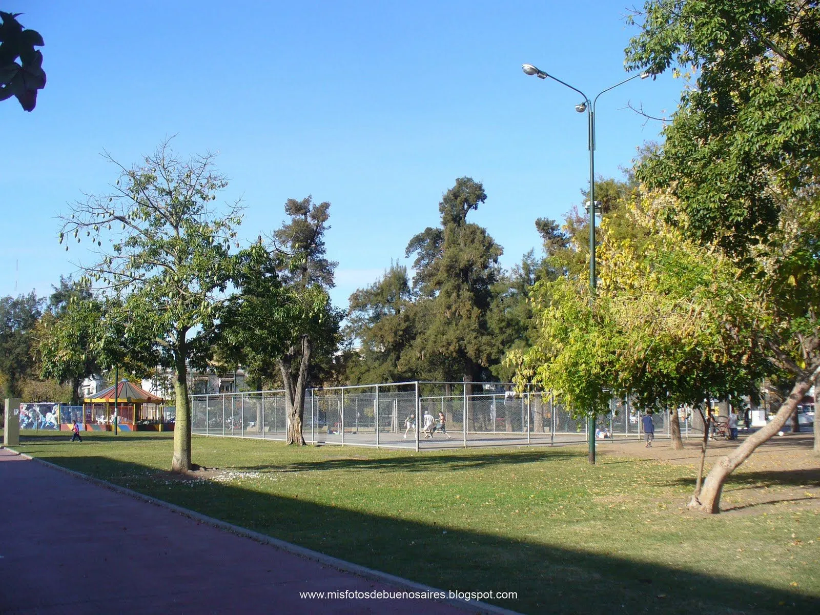 MIS FOTOS DE BUENOS AIRES: Plaza Boyacá