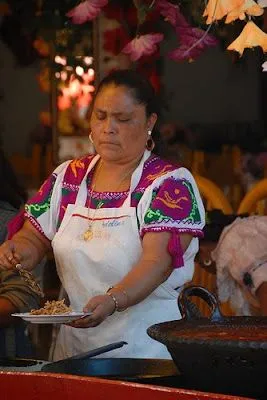 FOTOS Y DIBUJOS: FOTO DE UNA COCINERA