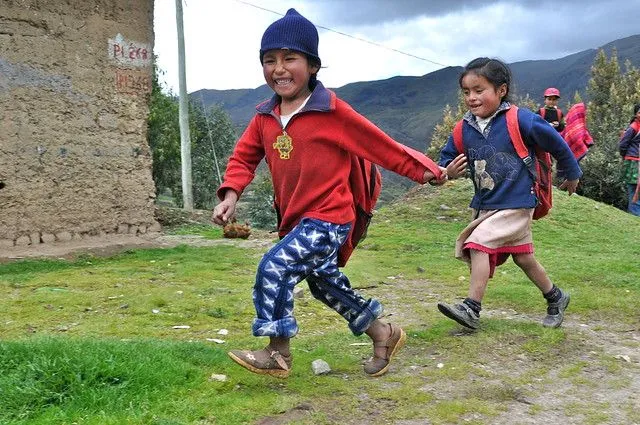 Fotos niños corriendo - Imagui