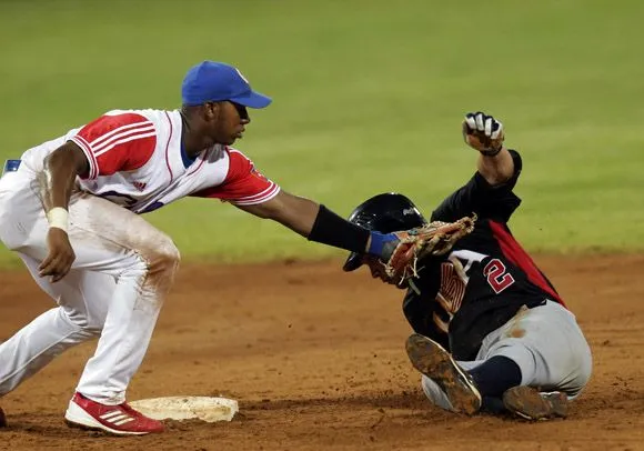 En fotos, el Tope amistoso de béisbol: Cuba vence 9×8 a EEUU ...