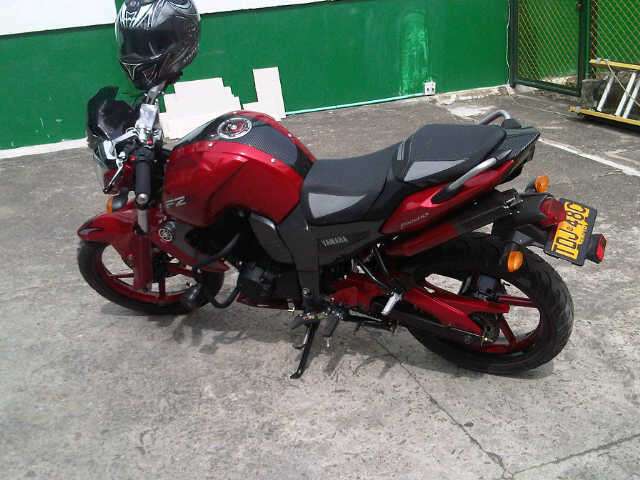 Fotos de YAMAHA FZ 16 2012 ROJA. PERSONALIZADA - Norte de ...