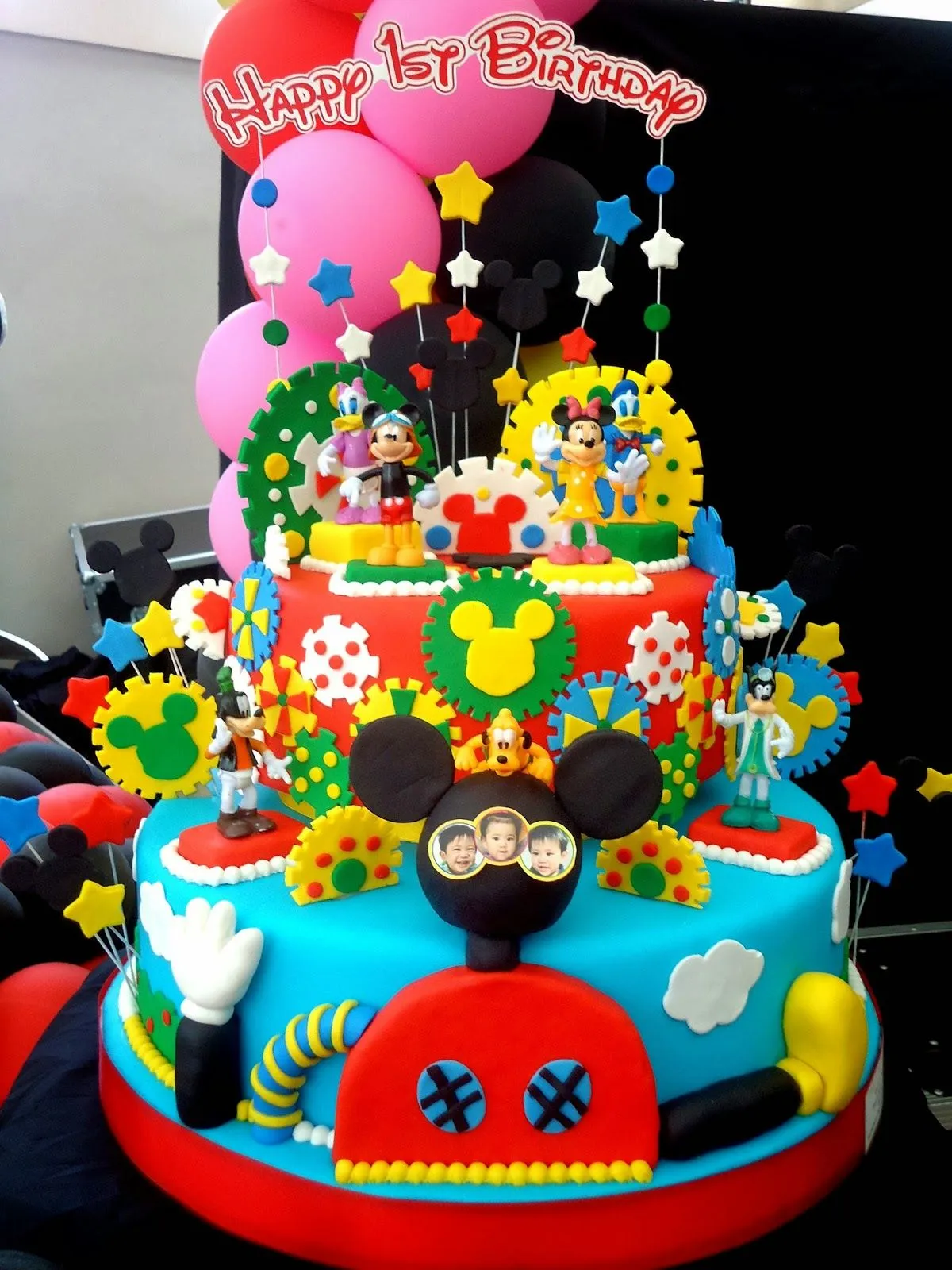 Franco's Cakes and Pastries: Mickey Mouse Fondant Cakes, Mini ...