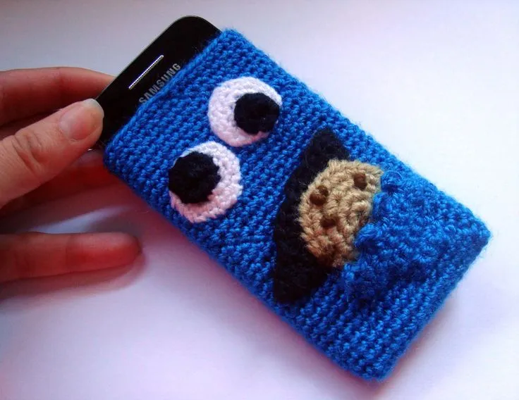 Funda para celular, monstruo come galletas. | crochet fundas ...