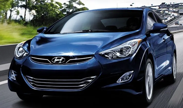 MI FUTURO AUTO: HYUNDAI ELANTRA ELEGIDO AUTO DEL AÑO 2012