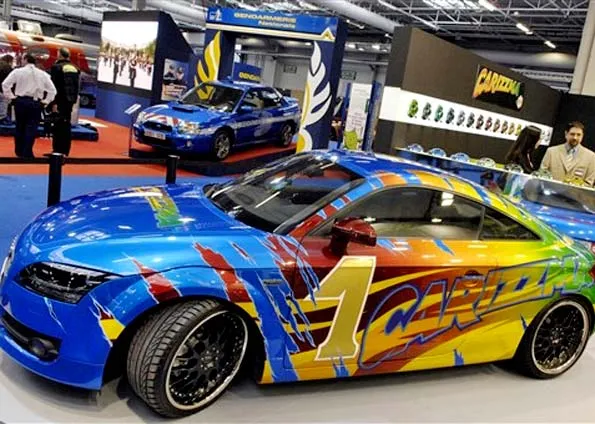 G1 > Carros - NOTÍCIAS - Salão de Tuning de Paris mostra suas atrações