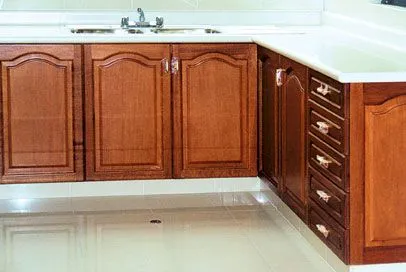 GABINETES DE COCINA EN MADERA CAOBA PERUANA