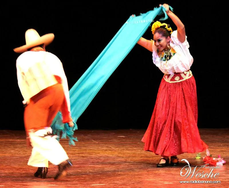 Gala del grupo de danza Folklórica Itzcuauhtli [Wesche ...