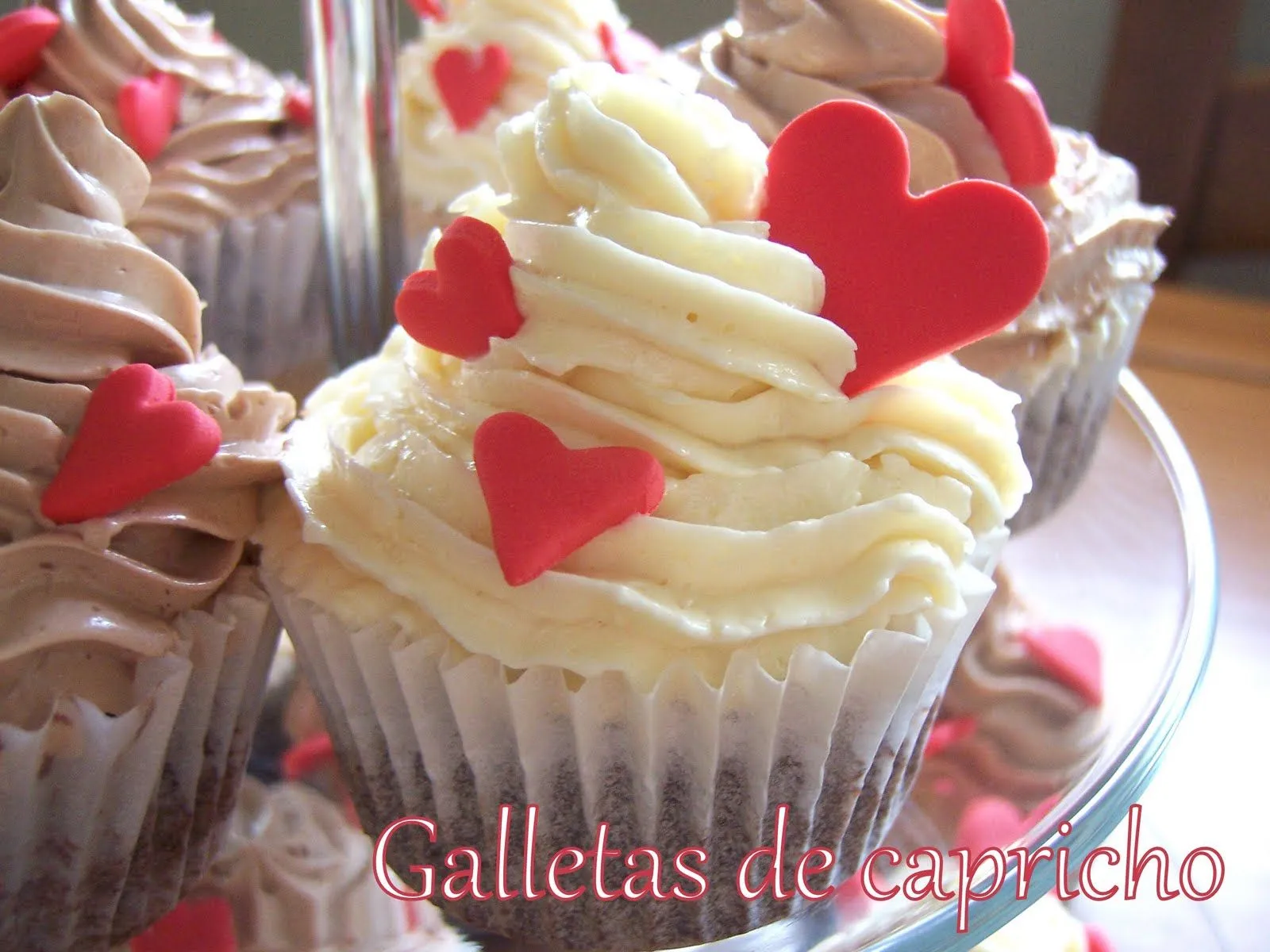 Galletas de capricho: Cupcakes aniversario y ayuda por favor