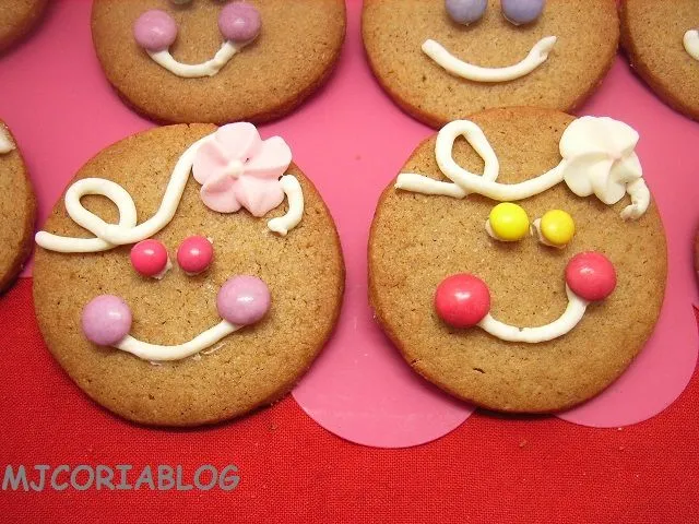 MjCoriaBlog: GALLETAS CARITAS SONRIENTES DE FELIZ NAVIDAD