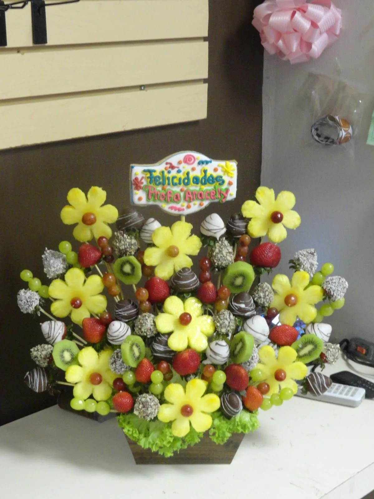 Galletas Decoradas: Arreglo frutal para cumpleaños