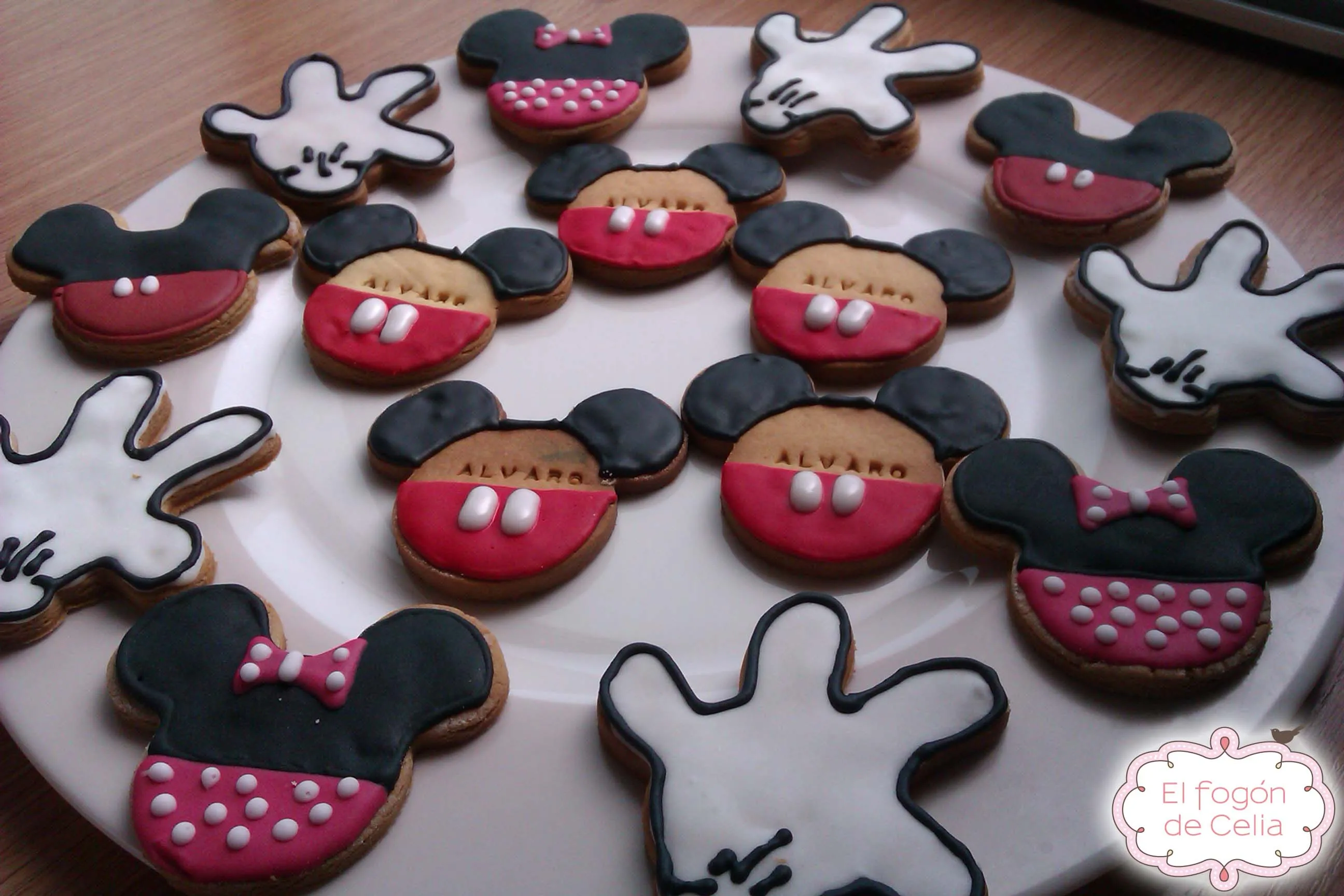 Galletas decoradas de Minnie Mouse - Imagui