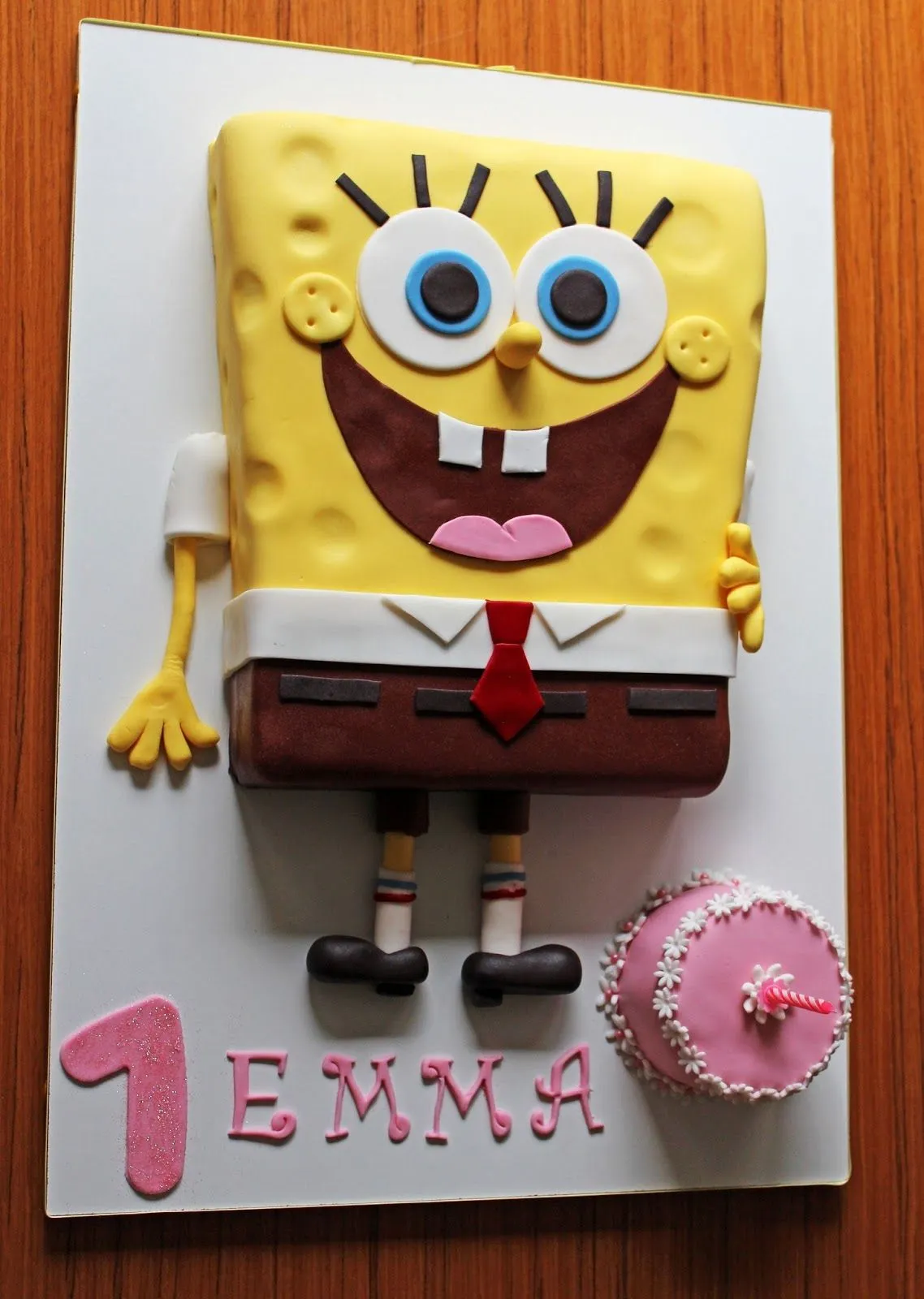 La Gata Curiosa: TARTA FONDANT BOB ESPONJA PARA EL PRIMER ...