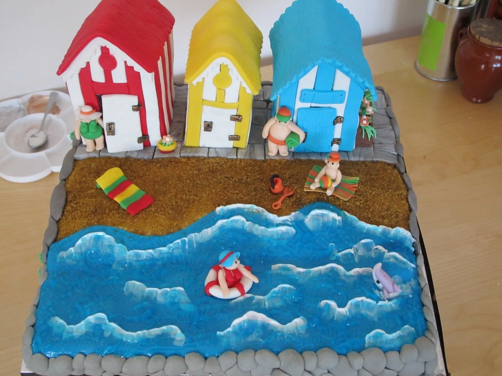 La Gata Curiosa: TARTAS DE FONDANT // GRANJA Y PLAYA