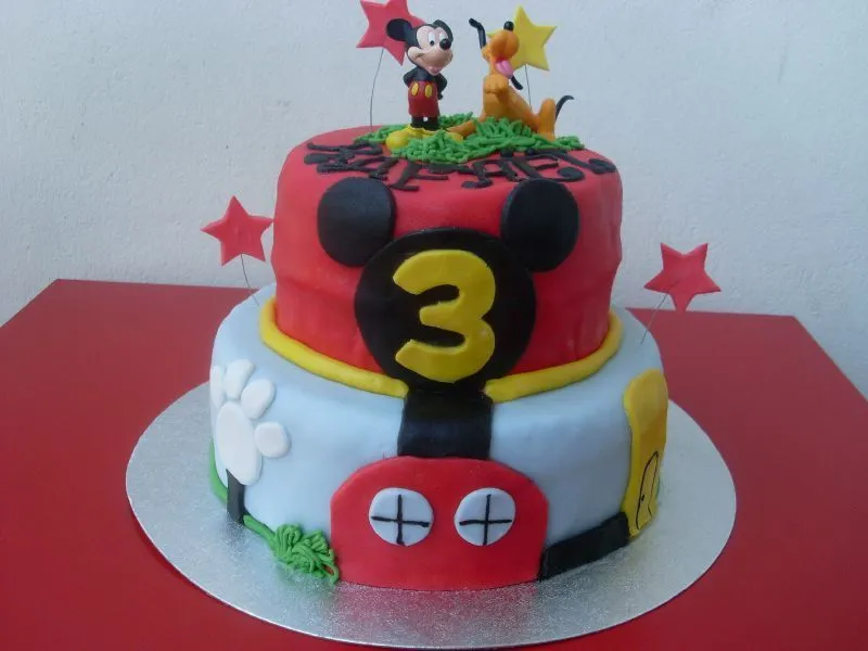 Gâteau d'Anniversaire Mickey - Julia's Wedding Cakes | www.