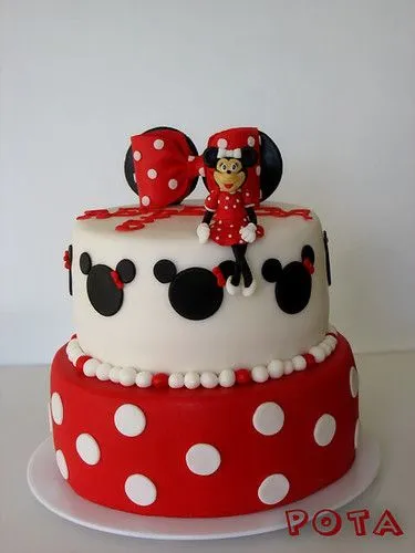 Gâteau Minnie Mouse - Torta Mini Maus - Les gateaux de Pota ...