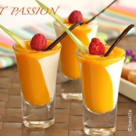 Gelatina tropical con crema de coco (3.9/5)