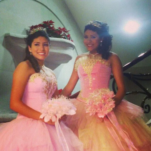 Gemelas quinceañeras | Flickr - Photo Sharing!