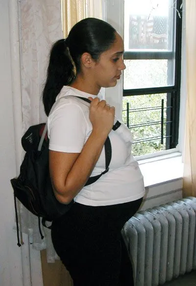 Género con Clase: El embarazo adolescente y la pobreza escrita en ...