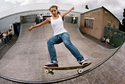 Girl Skate Jam UK | Features | Caught in the Crossfire ...