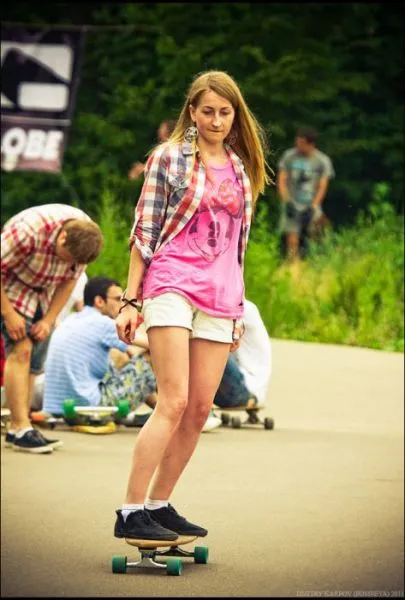 Girls on Skates (22 pics) - Izismile.