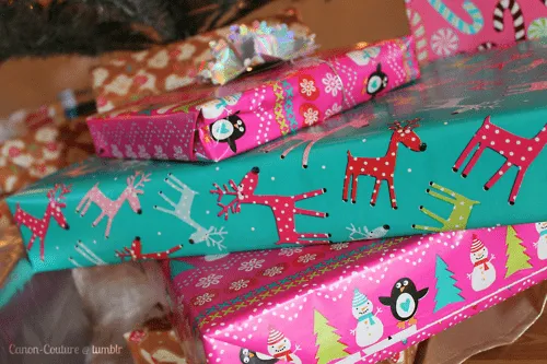 Girly Christmas Gift Wrap Pictures, Photos, and Images for ...