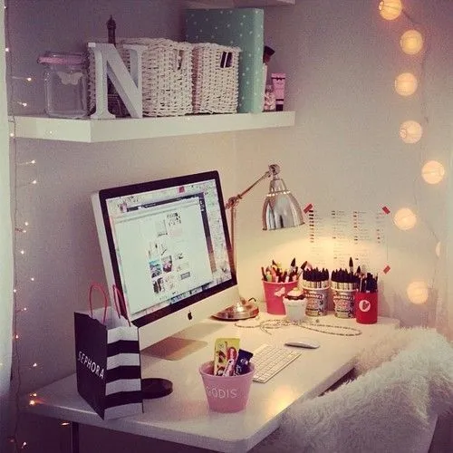 Girly tumblr room | Makeup Organizer | Pinterest