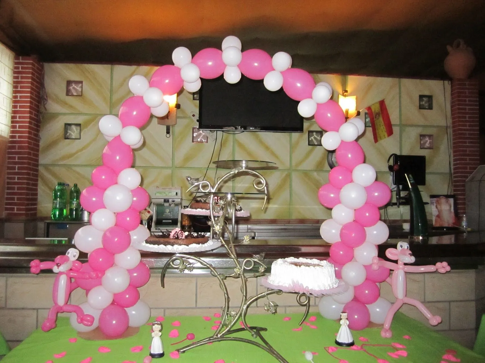 GLOBOOCIO: DECORACIÓN DE TARTA CON PANTERA ROSA