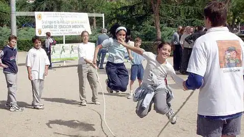 El Gobierno regulará los juegos en el recreo de los niños de ...