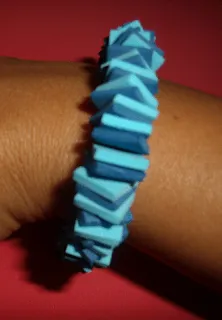 Goma Eva: Pulsera de cuadraditos