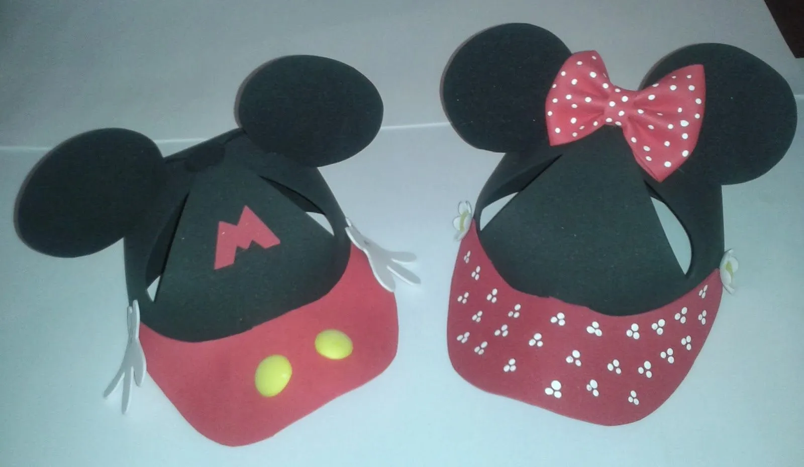 Manualidades TiendasOff: Gorras Personajes de la Casa Mickey Mouse