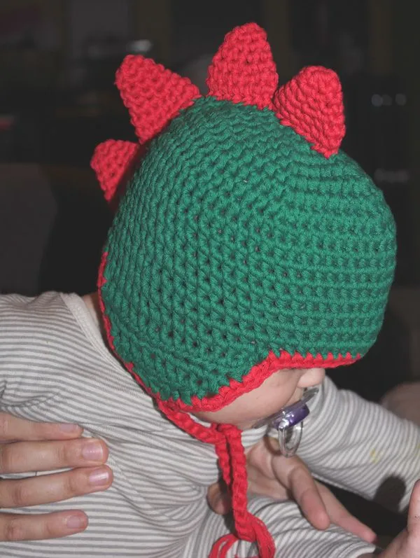 Gorro dinosaurio crochet - Imagui