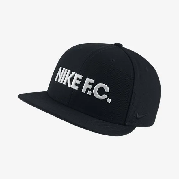 Nike F.C. Block True Gorra. Nike Store ES