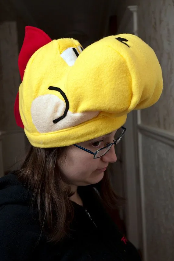 Gorros de Yoshi amarillo, la gata de Sailor Moon y P-chan de Ranma ...