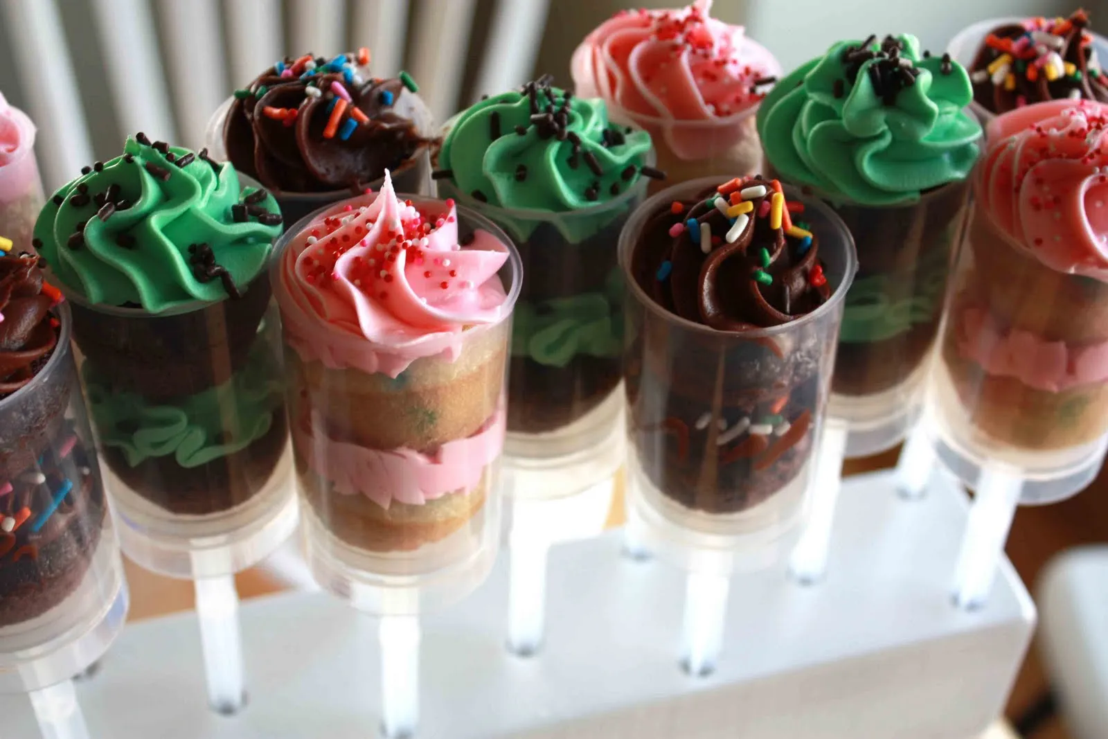 Gourmet Mom on-the-Go: Push Pop Cakes