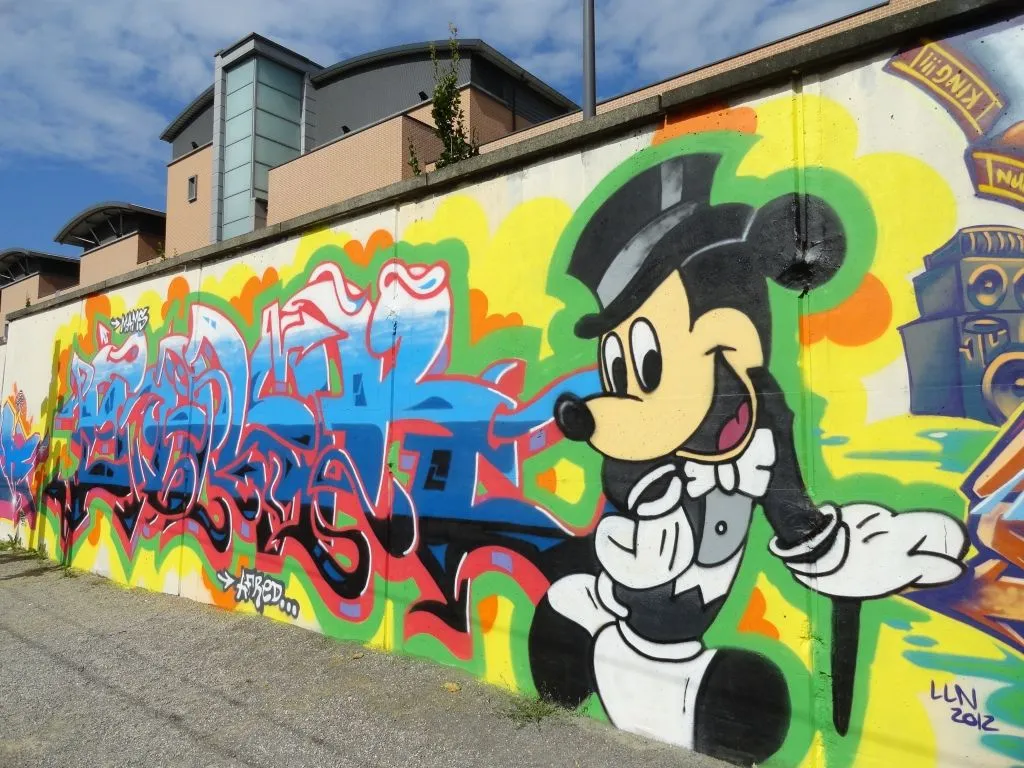 Graffiti Vision: MICKEY MOUSE