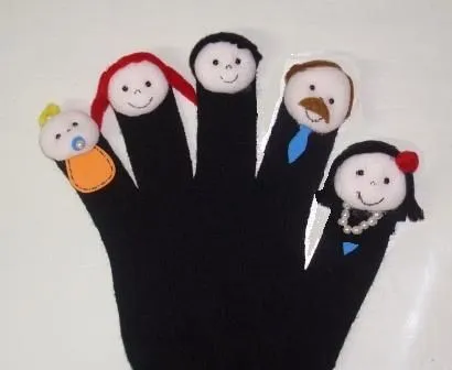Los guantes son una excelente alternativa para hacer un títere con ...
