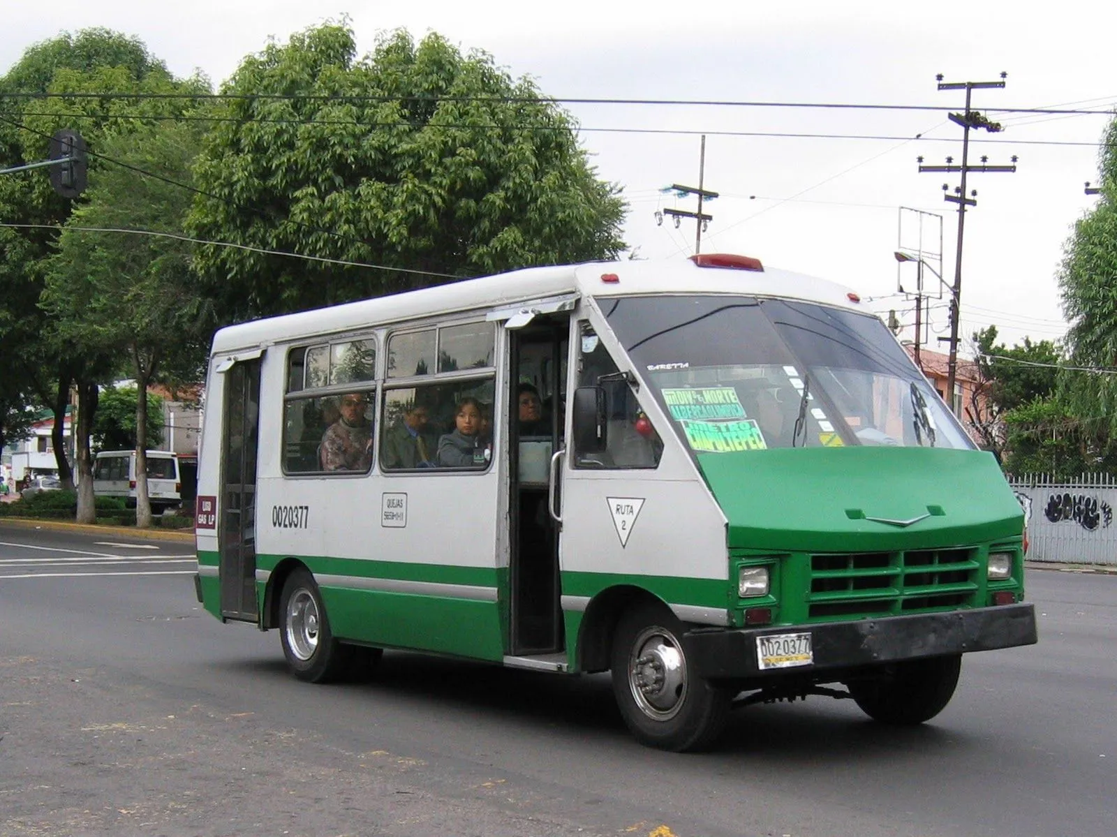 Guía del Viajero en México: Exigen microbuseros renuncia de Quintero