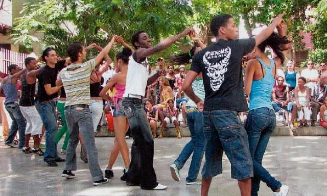 Habana por dentro | Dazra Novak recorre la ciudad, el cubano de ...