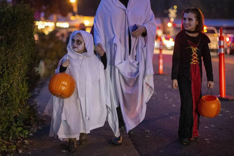 Halloween: ¿Cómo hacer disfraces de reciclaje para niños? | Revista Cromos