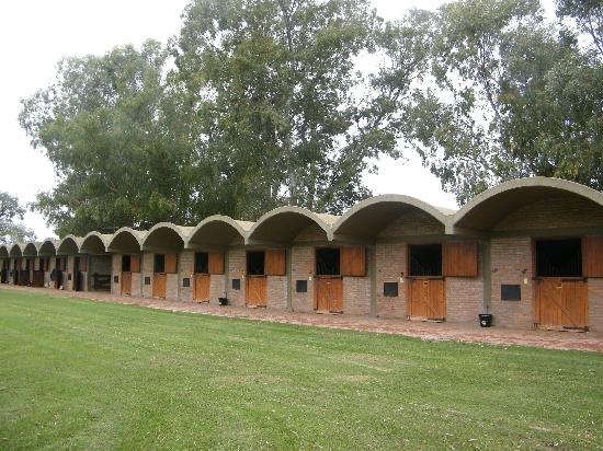 Foto de Haras San Blas, San Antonio de Areco: caballerizas ...