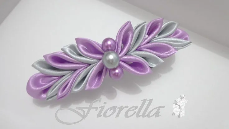 Hebilla con mariposa y ramillete | Flores Kanzashi | Pinterest