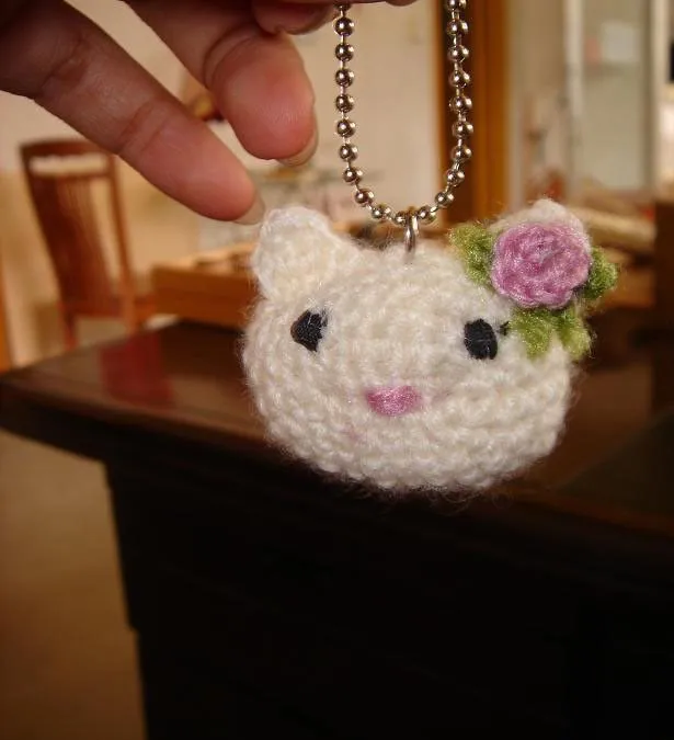 Hello Kitty Llavero - Patrones Crochet