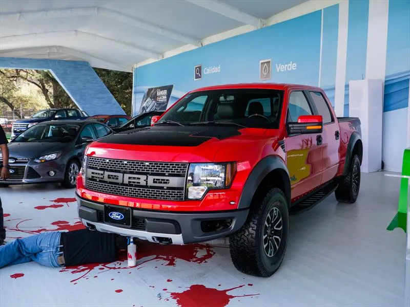 Ford Lobo Raptor SVT 2014 se presenta en el XXVII Gran Concurso ...