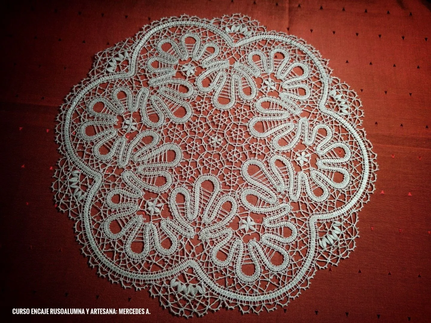 Hilo para el Encaje Ruso - Raquel M. Adsuar Bolillotuber Hilo para el Encaje Ruso - Raquel M. Adsuar Bolillotuber