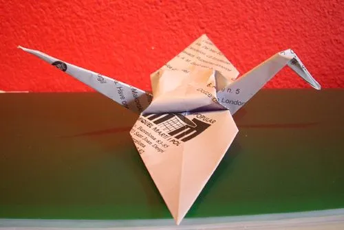 Los hilos mágicos de Verditia: Grulla de la suerte de origami