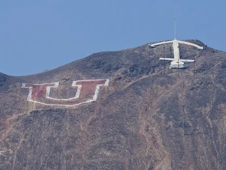 Los hinchas colocolinos convocaron a borrar la U del cerro El ...