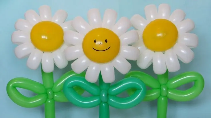 How to make a daisy flower (camomile) with twelve petals of ...