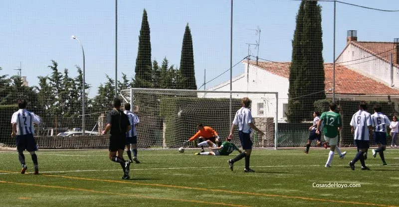 Cosas de Hoyo: Fútbol Hoyo: Tres puntos que significan mucho