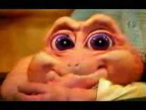 Bebe Dinosaurio - YouTube